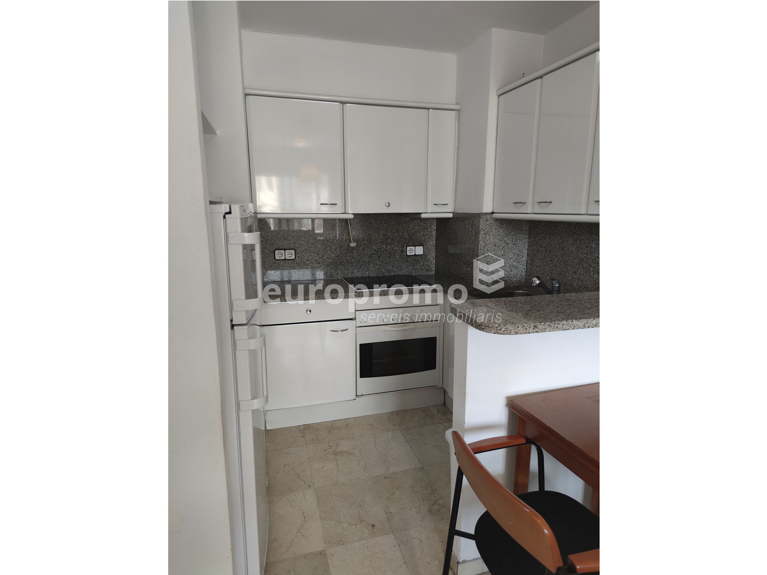Piso acogedor de una habitación con despacho al centro de Girona!